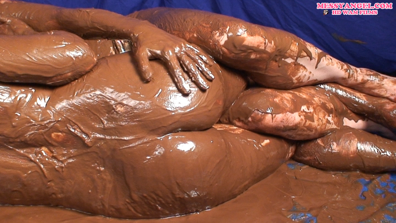 Naked Chick Covered In Chocolate Teenie Porn