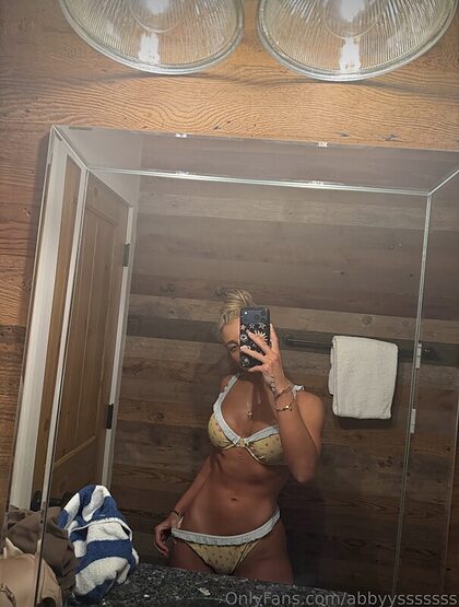 Abbagail nude photo #43