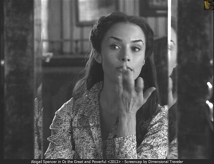 Abigail Spencer nude photo #26