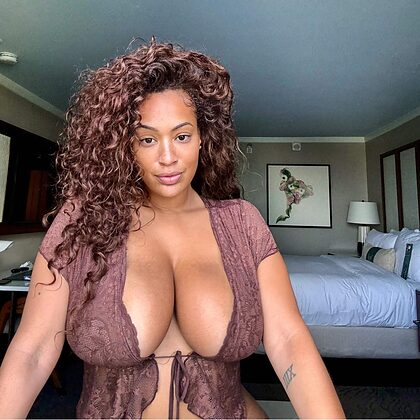 Absolute nude photo #2