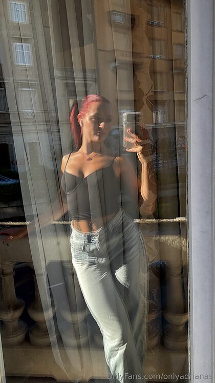 Adriii nude photo #1