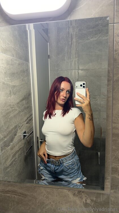 Adriii nude photo #22