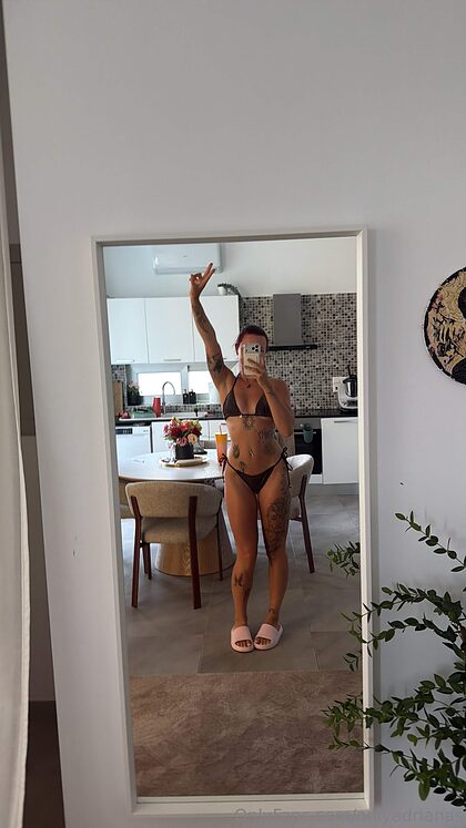 Adriii nude photo #25