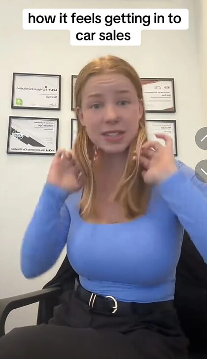 Ainsley nude photo #4