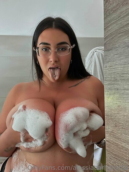 Alessia Barbarossa nude photo #6