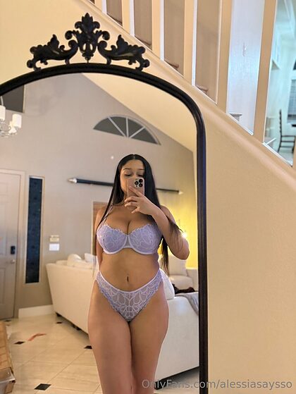 Alessiasaysso nude photo #5