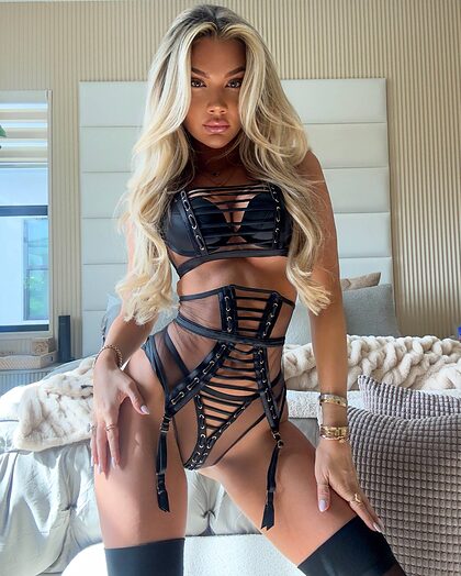 Alexa Collins nude photo #48