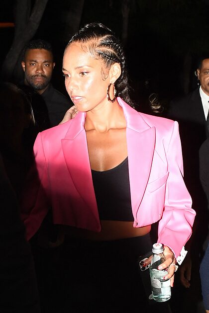 Alicia Keys nude photo #14