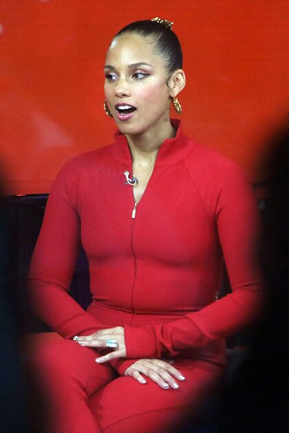 Alicia Keys nude photo #21