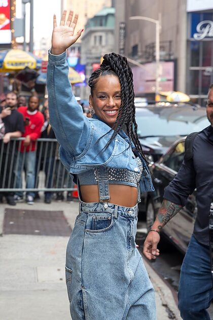 Alicia Keys nude photo #41