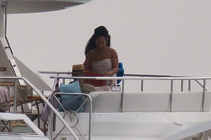 Alicia Keys nude photo #63