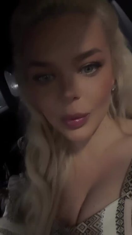 Alina Grosu nude photo #3