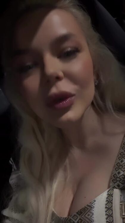 Alina Grosu nude photo #6