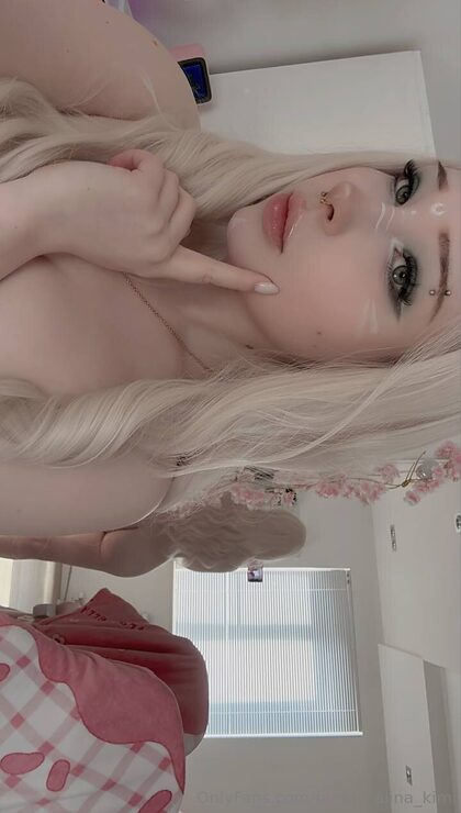 Alina Kim nude photo #5