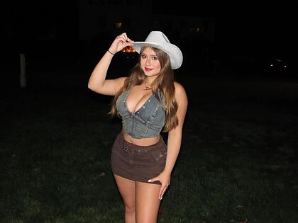 Amanda B nude photo #1