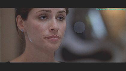 Amanda Peet nude photo #12