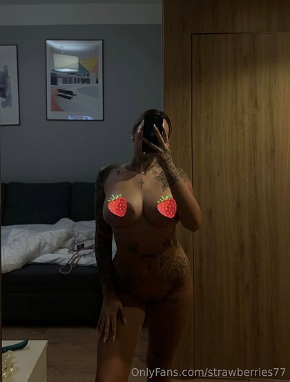 Andzelika Kramer Big Tits blonde nude photo #1