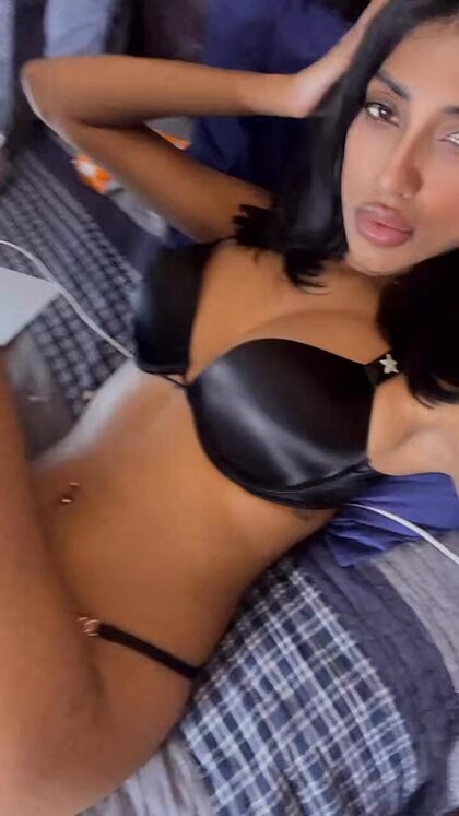 Aneesa Badshaw nude photo #2