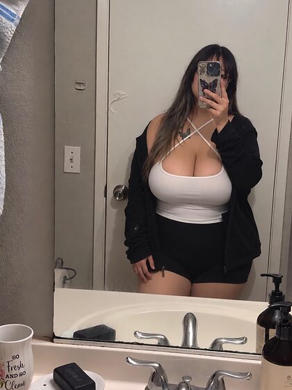angi.eeerozeee nude photo #10
