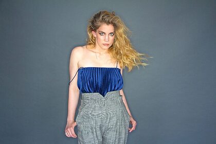 Anna Chlumsky nude photo #19
