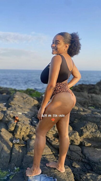 Anna R nude photo #6