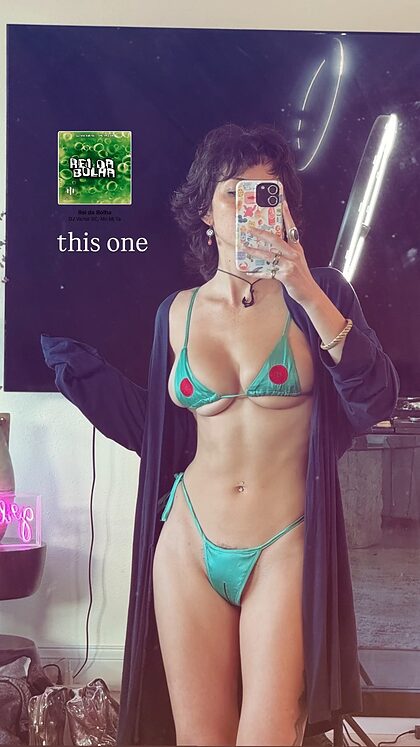 Anuhea Nihipali nude photo #20