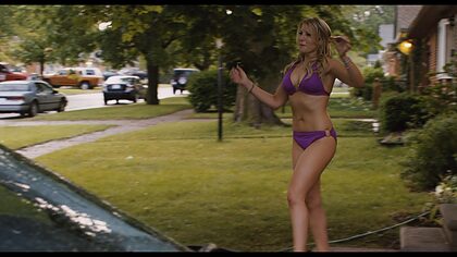 Ari Graynor nude photo #3