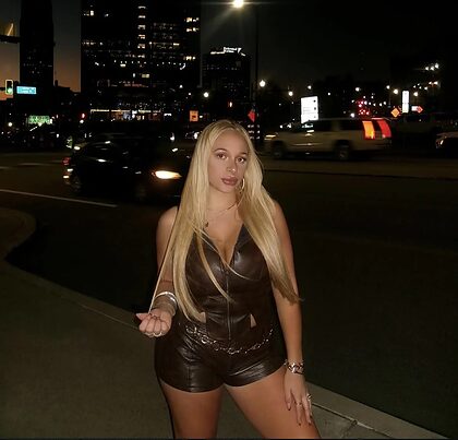 Ariana M nude photo #27
