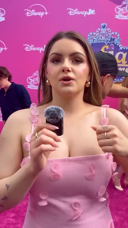 Ariel Winter nude photo #197