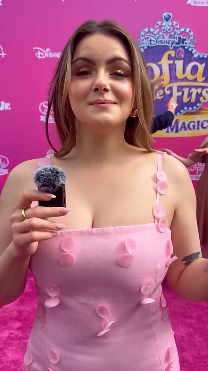 Ariel Winter nude photo #198