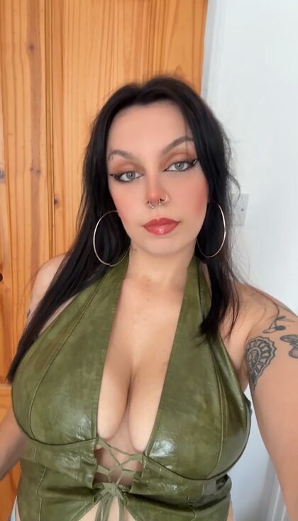 armslenqth nude photo #1