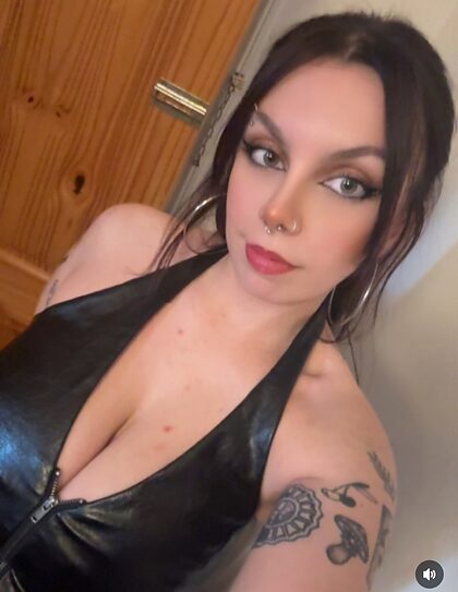 armslenqth nude photo #8