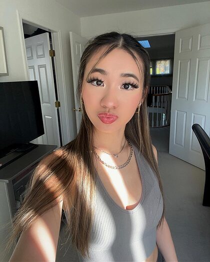 ashleyyshum nude photo #1