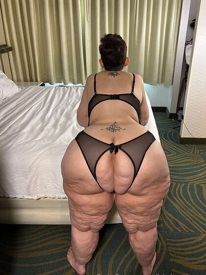 Asshley nude photo #6
