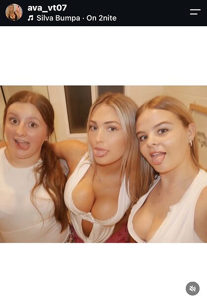Ava VT nude photo #4