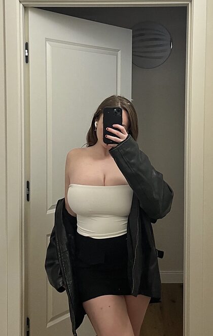 Avery nude photo #55