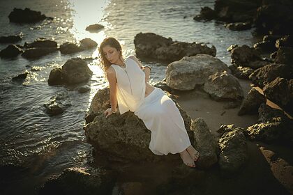 Ayşenur Eren nude photo #3
