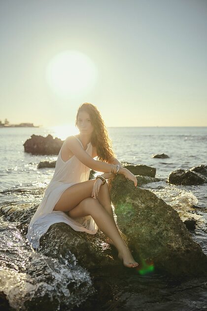 Ayşenur Eren nude photo #9