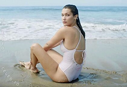 Bella Hadid nude photo #406