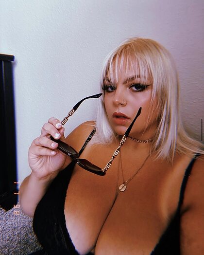 Bella-Very nude photo #6