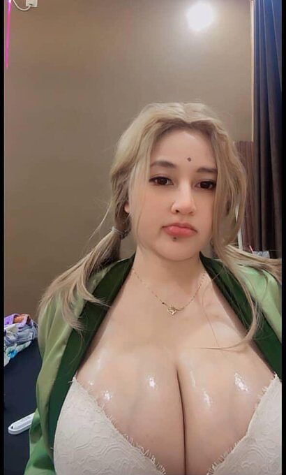 Berlian Ochi nude photo #6
