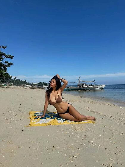 Biggest Asian Breasts nude photo #73