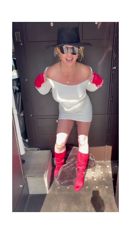 Britney Spears nude photo #85