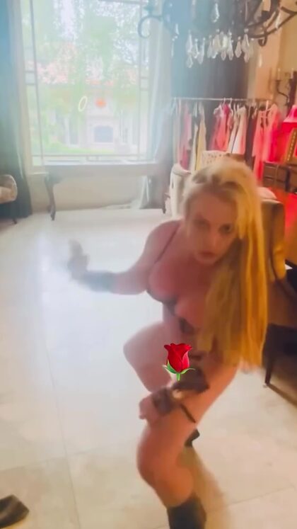 Britney Spears nude photo #113