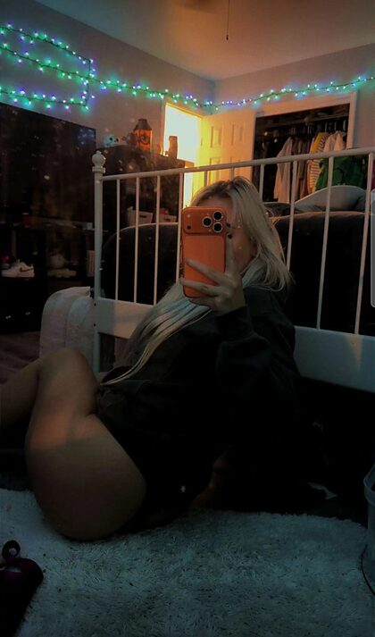 Brittany Hines nude photo #12