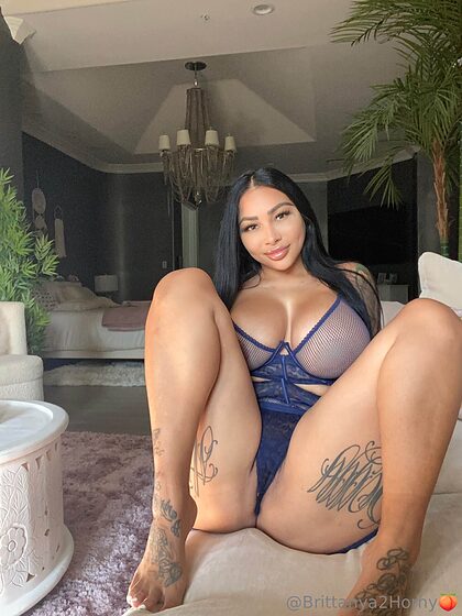 Brittanya Razavi nude photo #22