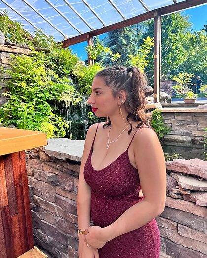 BustyLiv T nude photo #1