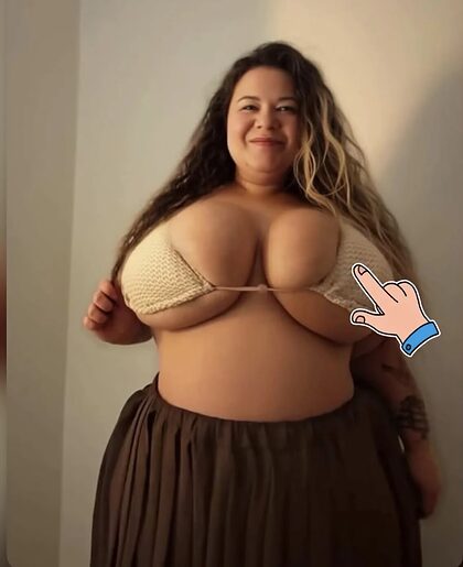 Bustymel nude photo #1