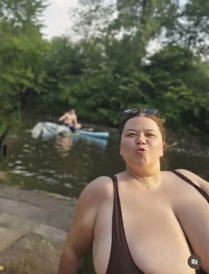Bustymel nude photo #4