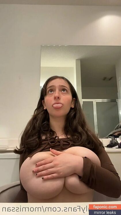 BustyMor N nude photo #6